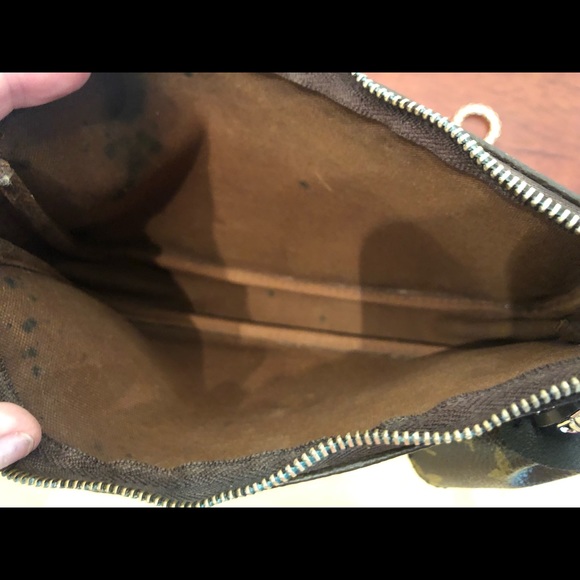 Louis Vuitton Pochette Accessoires Authentic - Picture 5 of 8